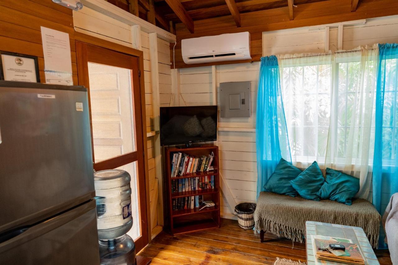 Hummingbirds Cabins Caye Caulker Exterior foto